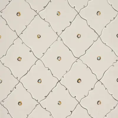 Colette in light beige